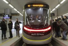 中企向葡萄牙交付首列地铁列车,轨道交通概念股票有望受益!-小李财经视角